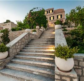 Luxury 7 Bedroom Villa with Heated Pool, Gym, Sauna, Jacuzzi and Sea Views in Dubrovnik, Sleeps 12-14